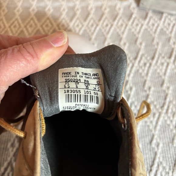 NIKE AIR GOLF SHOES # 950204- White w/Tan Saddle - Women’s Size 6.5. Metal spike - Picture 11 of 11